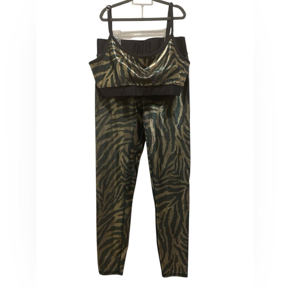 Heroine Sport Zebra set Stylish Gold and Black size small